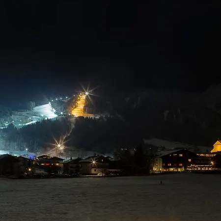 Haus Sonnblick Penthouse Lägenhet *