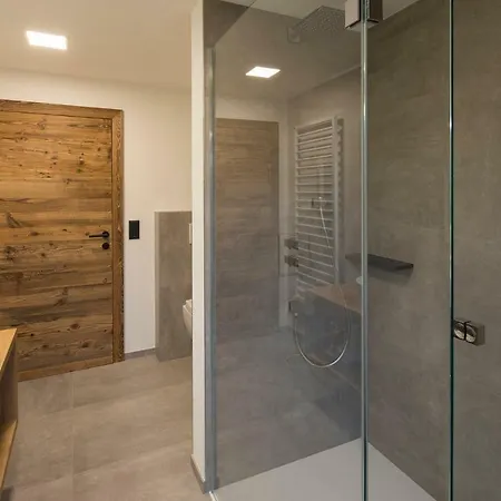 Haus Sonnblick Penthouse ריית אים אלפבכטל